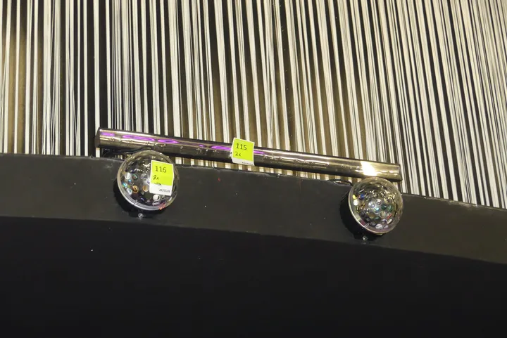 2x LED-Lichtleiste/Effektbar